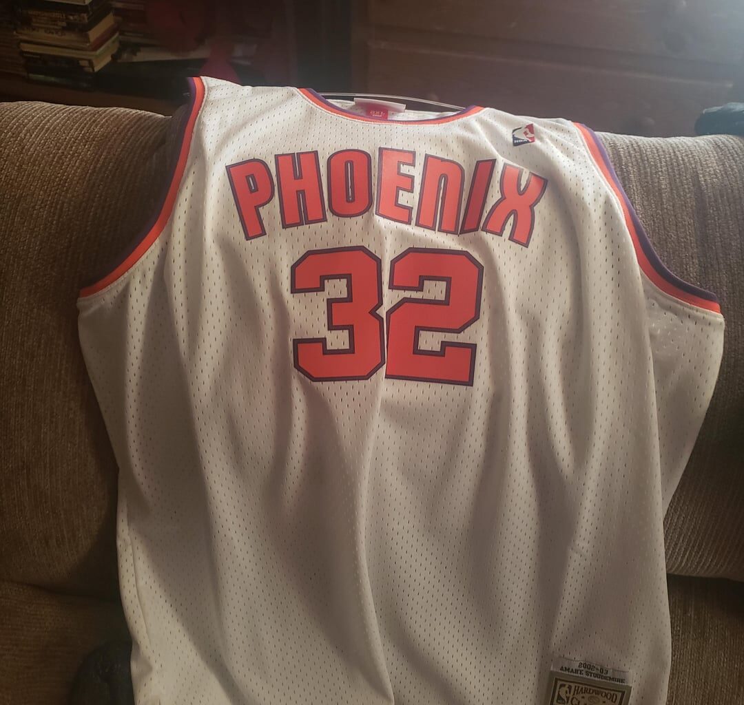 I was able to snag this at the local swap meet. They had Marbury as well, but only got enough for one. Amare was my favorite during that time.