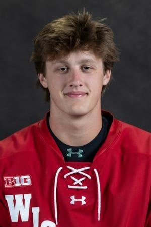 [MNW Young Guns] Charlie Stramel picked up 3 assists in Wisconsin’s win. He also has 4 SOG and a couple scoring chances. He got PP time as well. Stramel has 4 points (1+3) in 11 games