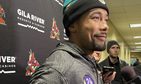 [Pierce] Leave it to Matt Dumba to continue charitable efforts while returning to Minnesota. He’s repping a Mosaic Hockey Collective hat as he welcomes the group that frequents his hockey camp to the X this morning for his return.