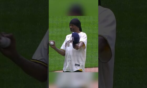 Snoop Dogg throws out the first pitch at the Brewers game! 🐶⚾️