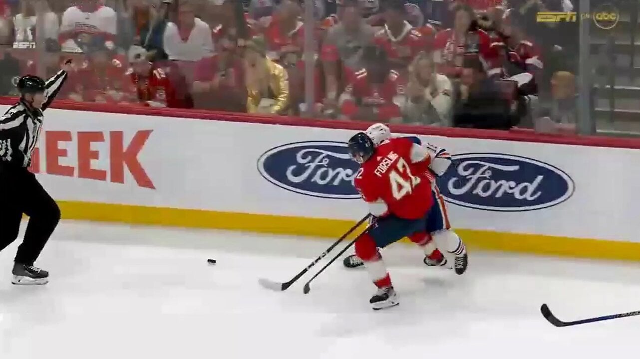 Draisaitl drives the elbow into Barkov's face.