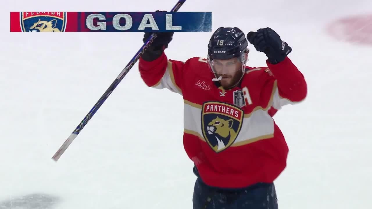 Ekblad scores into empty net to make it 4-1