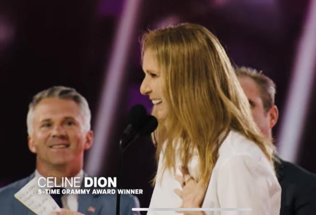 Find someone who looks at you like Marty St. Louis looks at Céline Dion