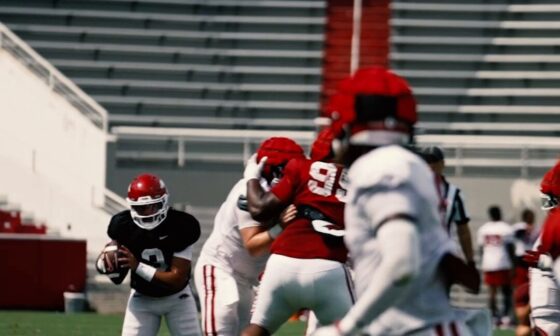 Monte Harrison, a former Brewers prospect who was dealt away as part of the Yelich trade, now plays college football as a WR at Arkansas.