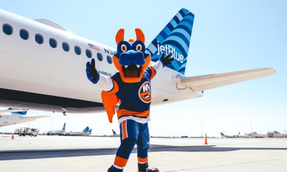 New York Islanders and JetBlue Take Over Terminal 5 at JFK