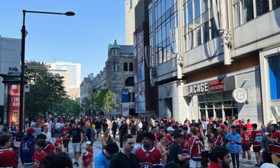 This is the scene outside of the Bell Centre after a Habs prospects game