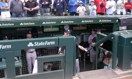 Anthony Rizzo gets warm ovation from Cubs fans during return to Wrigley Field