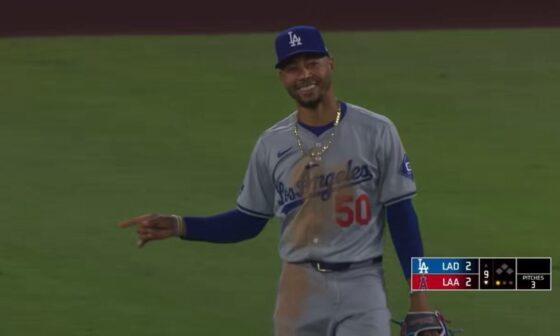 Video from [On Deck YT]: Dodgers broadcast being exceedingly salty for no apparent reason about Ben Joyce throwing 105.5 MPH.