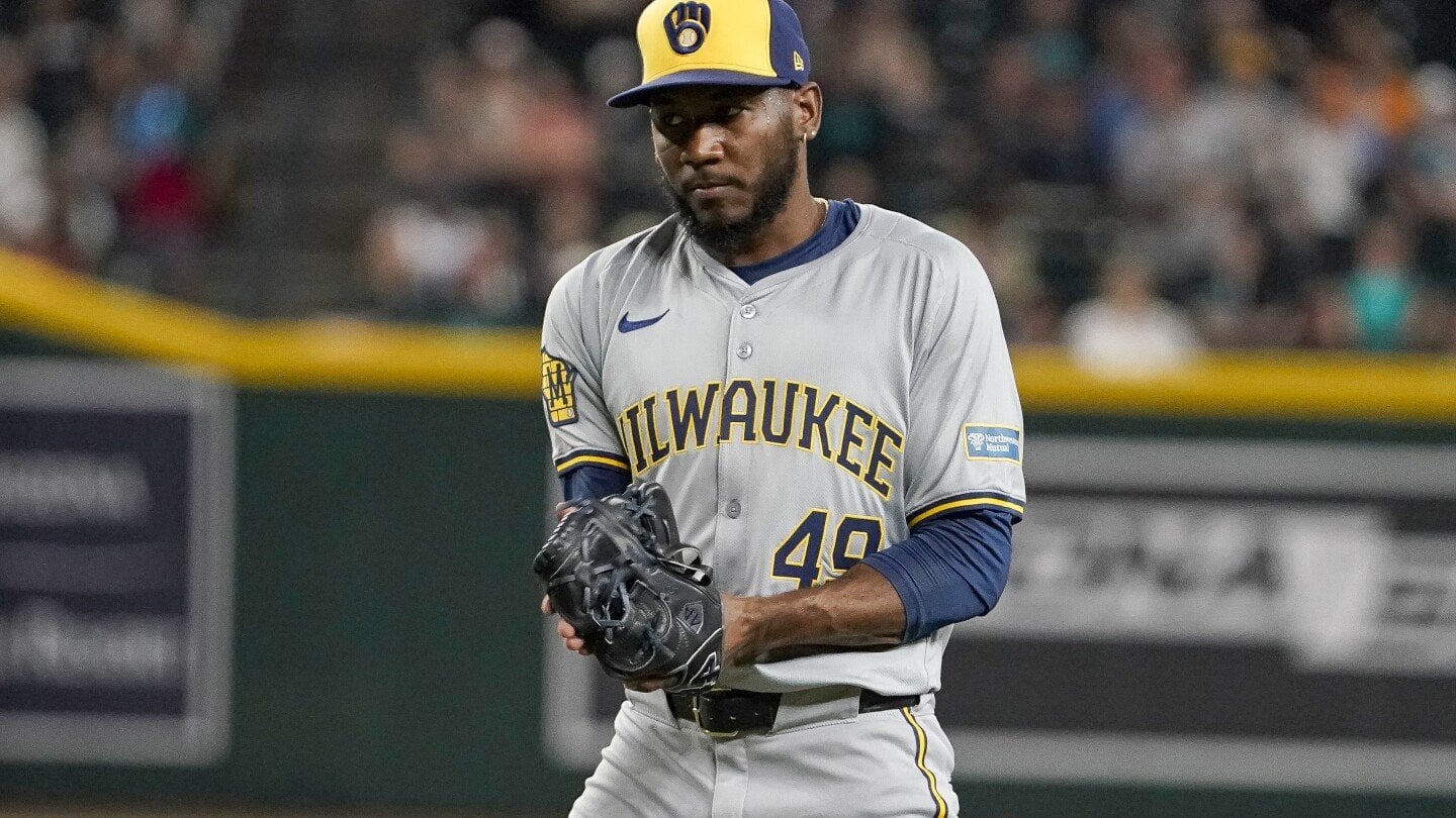 [AP News] Cubs claim reliever Enoli Paredes off waivers from the Brewers