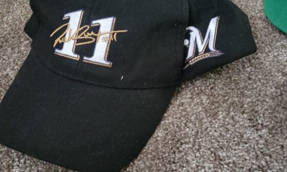 Who's signature is on this hat?