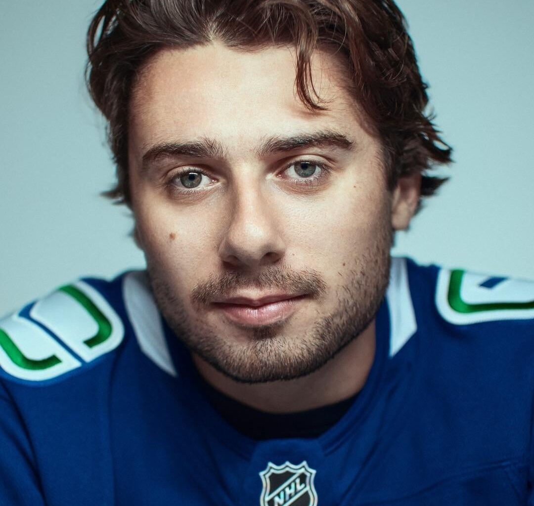 Canucks 24-25 Portrait Shots