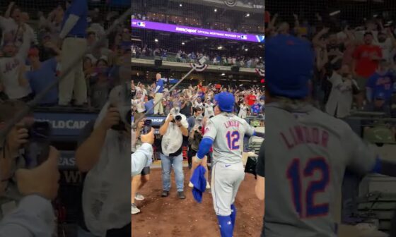 Mets fans get Francisco Lindor fired up 🤩