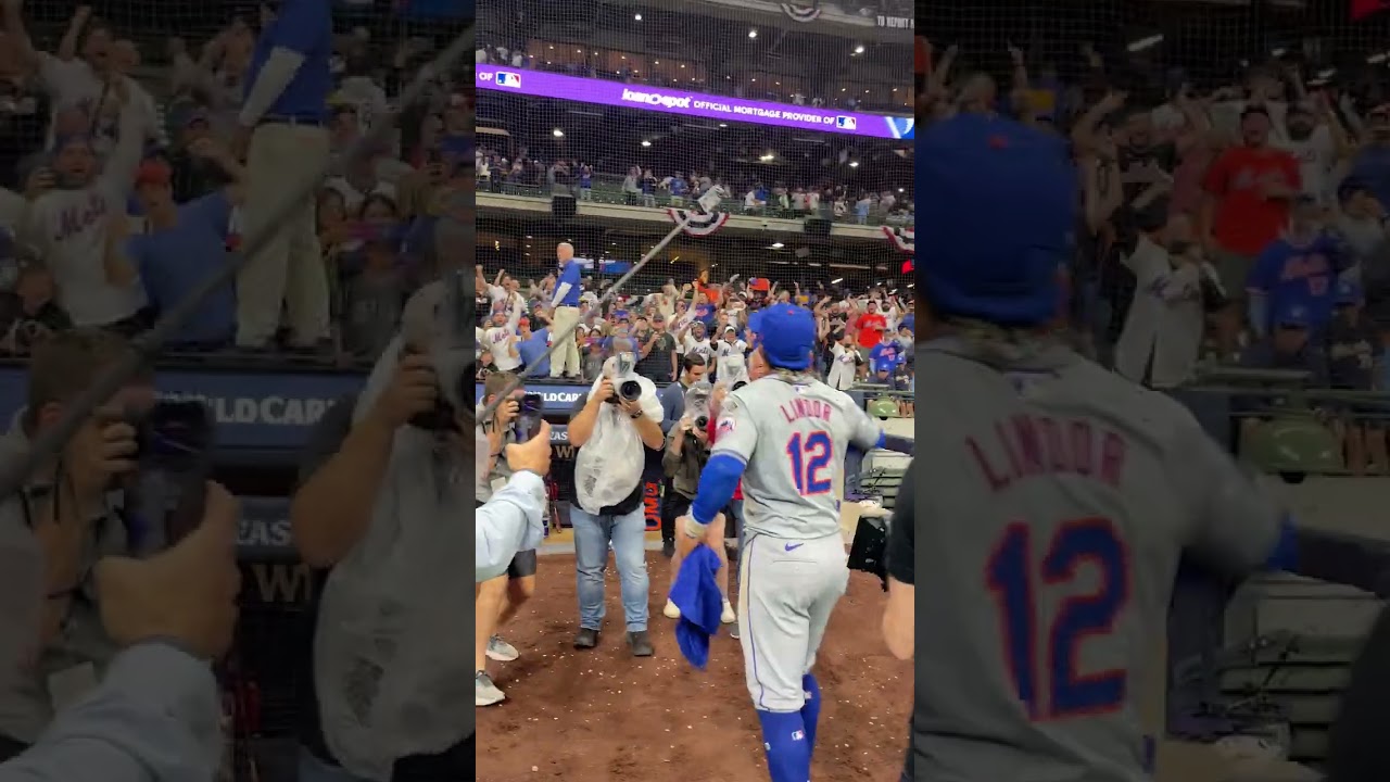 Mets fans get Francisco Lindor fired up 🤩