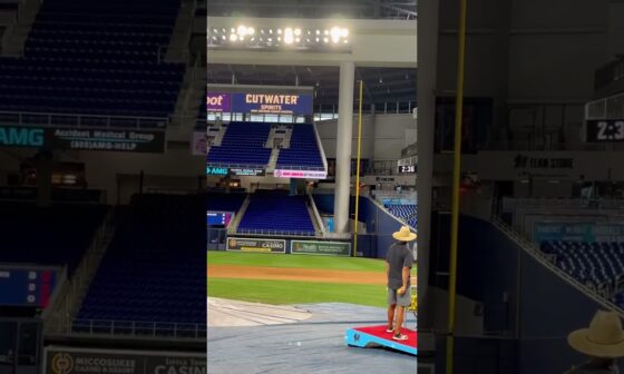 Miami Marlins Long Toss #longtoss #mlb #baseball #throwing #pitching #miami #marlins