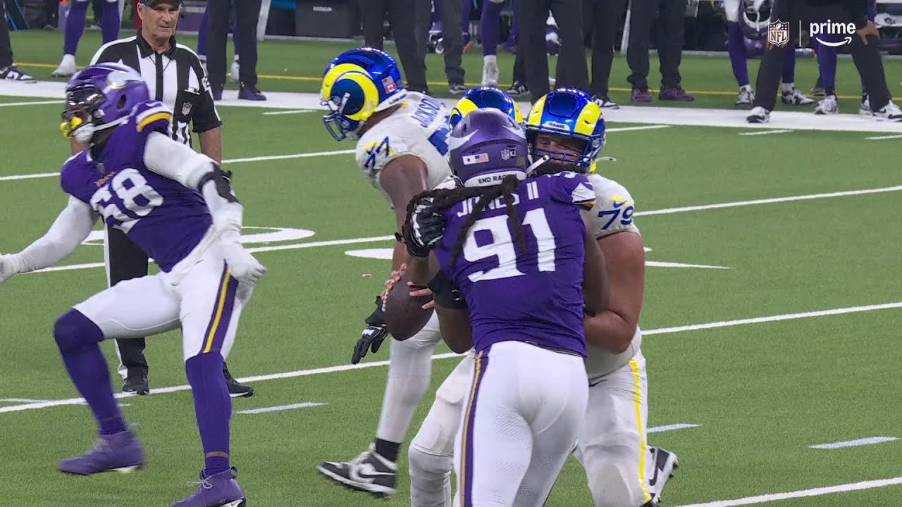 Robinson snags his 2nd TD of the night via a Matthew Stafford strike