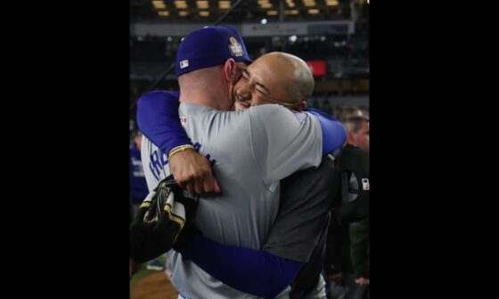 #WorldSeries champs gotta hug