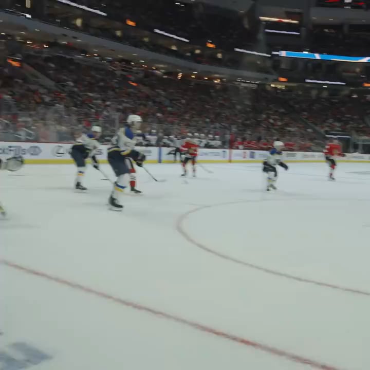 Connor Bedard finds Philipp Kurashev for the goal on a 5-on-3