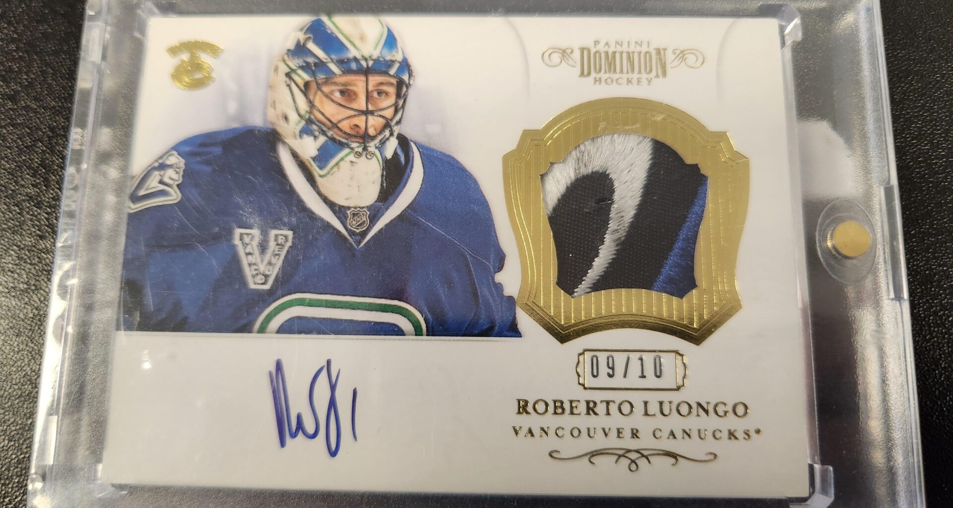 My new favourite Canucks card of my collection. LUUUUUUUUUU