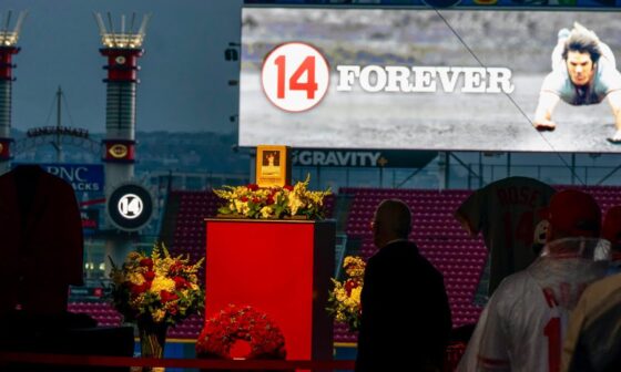 🙏 Cincinnati Reds Fans Say Goodbye + Pay Respects to Pete Rose at Public Visitation