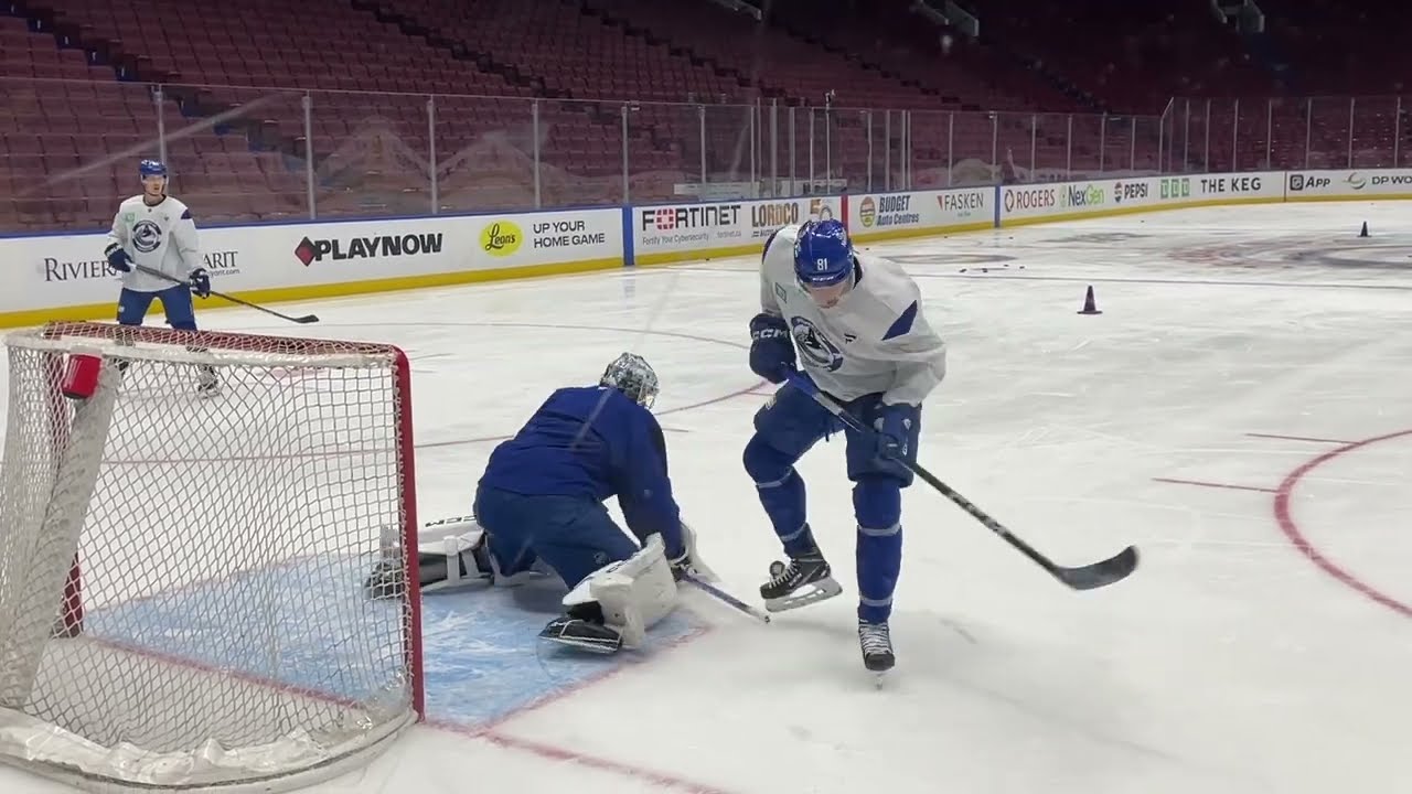 Raw Footage: Dakota Joshua takes part in Canucks' line rushes at practice