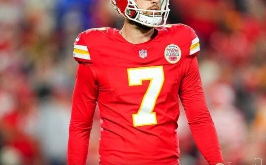 Harrison Butker is expected to miss the next 3-4 weeks with a left knee injury and will likely go to IR. The Chiefs will need a new kicker vs the Bills.