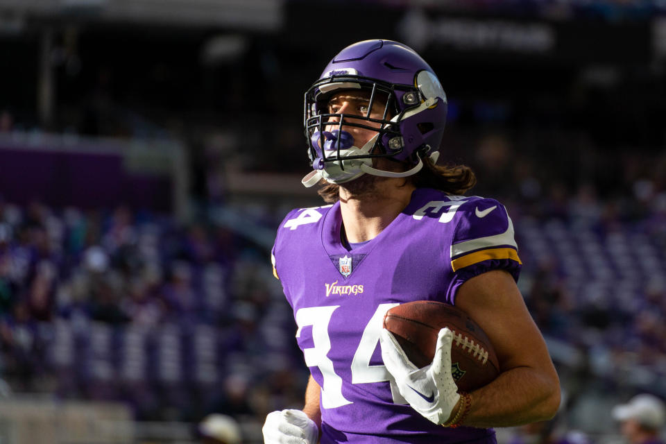 MINNEAPOLIS, MN - DECEMBER 04: Minnesota Vikings tight end Nick Muse (34) warms up before the NFL game between the New York Jets and the Minnesota Vikings on December 4th, 2022, at U.S. Bank Stadium, in Minneapolis, MN. (Photo by Bailey Hillesheim/Icon Sportswire via Getty Images)