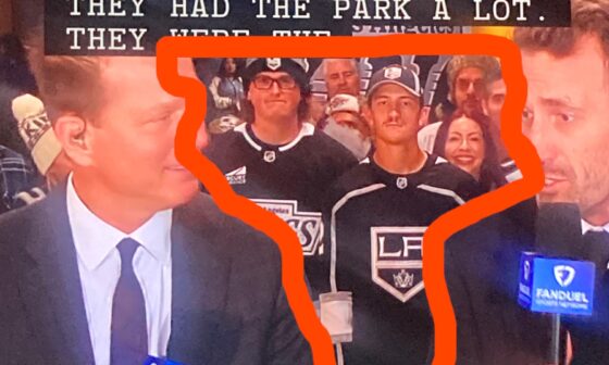 Creepy kings fans 😳