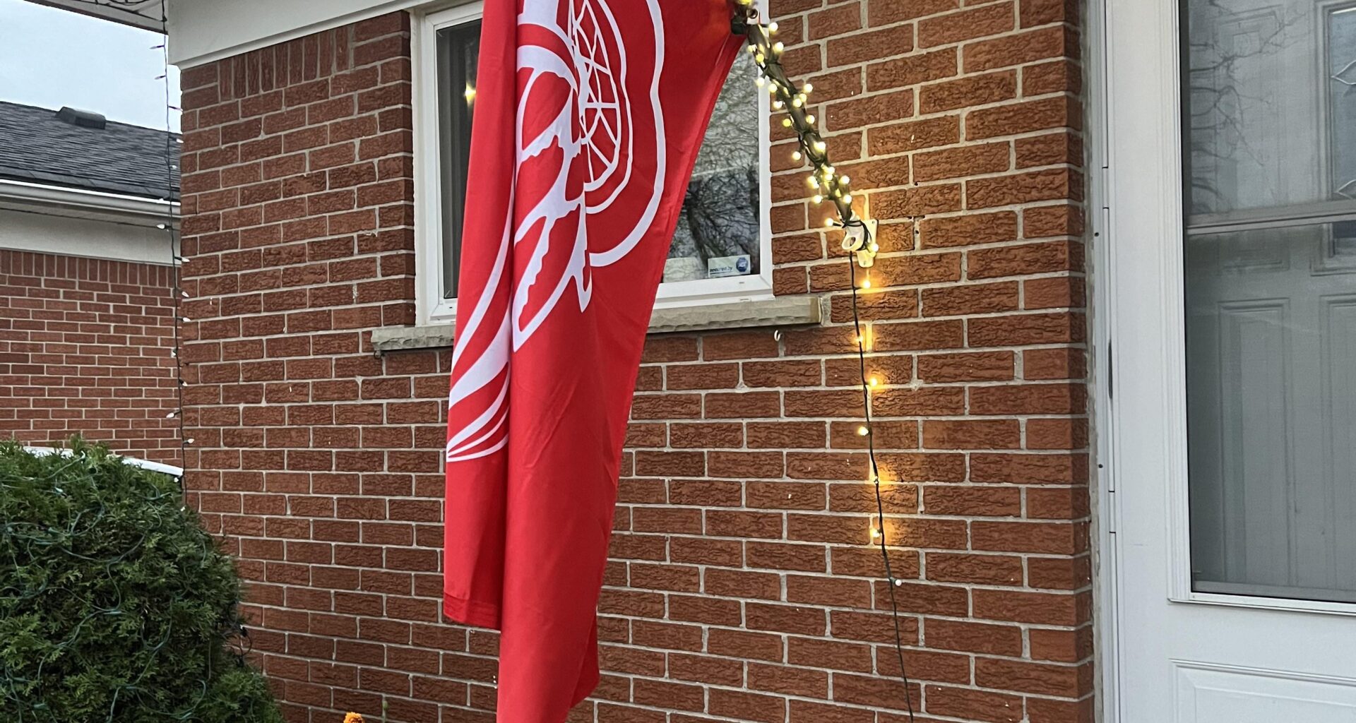 Wings are 1-0 since I added lights to my wings flag.