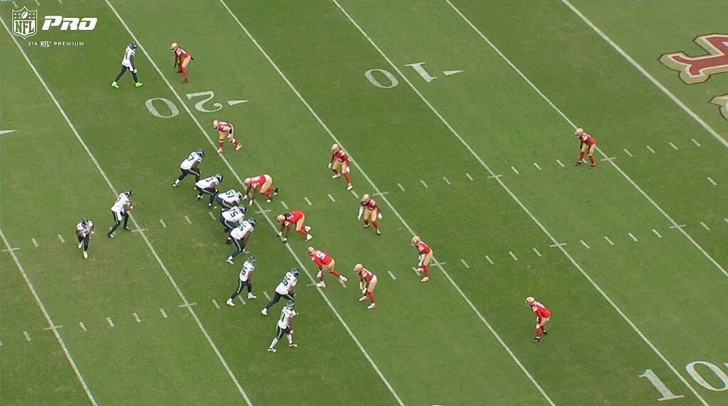 [Smith] It's still so foreign seeing the Seahawks  actually be able to run screens effectively. Anthony Bradford and Laken Tomlinson didn't throw big blocks or anything, but simply getting downfield in the way created obstacles for defenders to deal with, allowing JSN to get 17 yards.