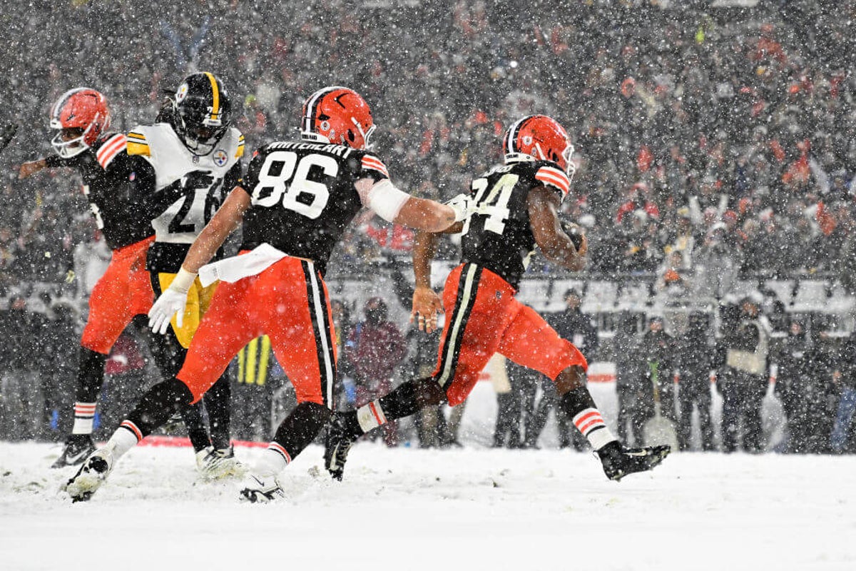 Browns stun Steelers in snowy Cleveland as Nick Chubb scores late go-ahead TD: Key takeaways