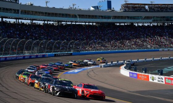 NASCAR lists four tracks to possibly replace Phoenix in Championship 4