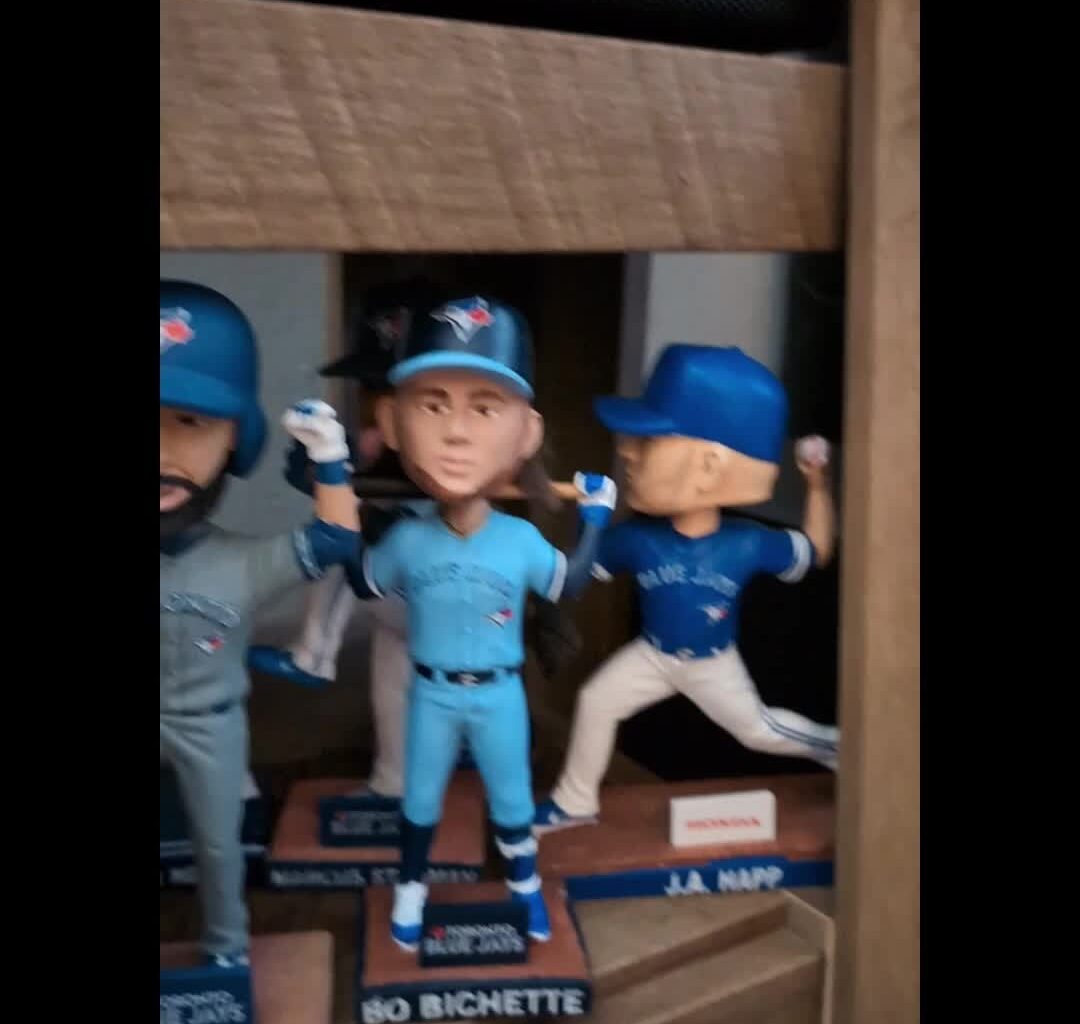 Been re-arranging my Blue Jays collectables. Most of the items are thrifted with a few from vintage shops/flea markets/childhood. Would love to see how others have theirs displayed!