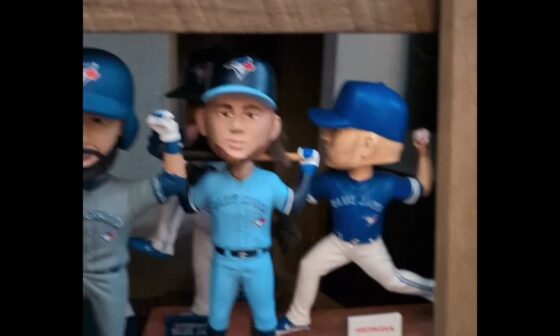 Been re-arranging my Blue Jays collectables. Most of the items are thrifted with a few from vintage shops/flea markets/childhood. Would love to see how others have theirs displayed!