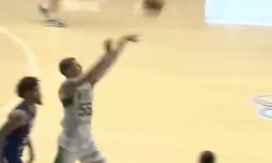 [HIGHLIGHTS] Celtics rookie Baylor Scheierman got 24 points on 6-10 3PT in his second G League game, including his best Payton Pritchard impression: