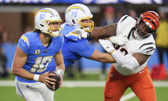 Bengals-Chargers: Justin Herbert leads winning drive after L.A. blew a 21-point lead to beat Cincinnati 34-27