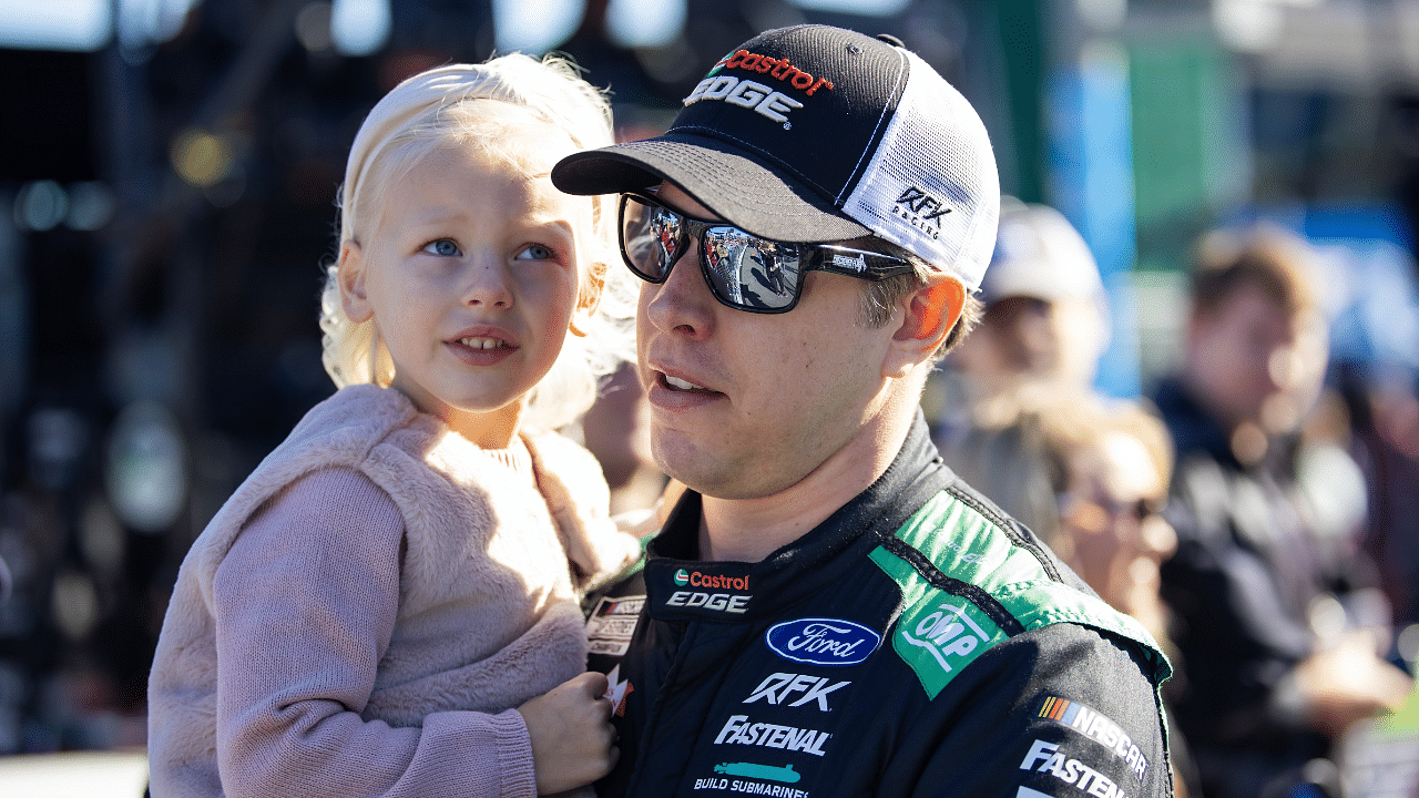 Brad Keselowski (R) and Ryan Preece (L)