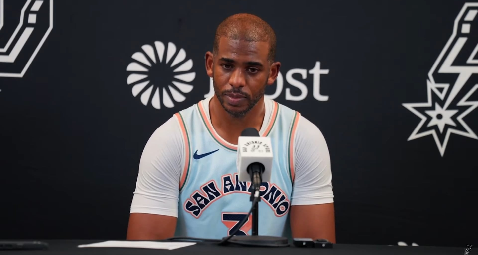 CP3 on Castle: "It's crazy for him to be a rookie, I'm so confident when he is on the court. Like when the ball is in his hands, I know what he's capable of now"  Castle on CP3: "Everything that he says is valuable. Him being another coach on the floor for us and me especially it's only helping me."