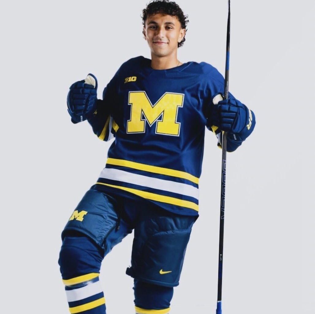 Michael Hage in his last two games for Michigan: 3 goals, 4 assists, 7 points. He now has 8G & 8A for 16P in 11GP as a college freshman