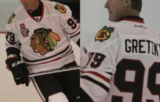 Rare photo of the Wayne Gretzky on ice in a Blackhawks sweater