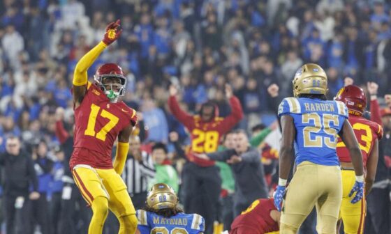 Plaschke: USC rediscovers its best self while dazzling in final minutes against UCLA