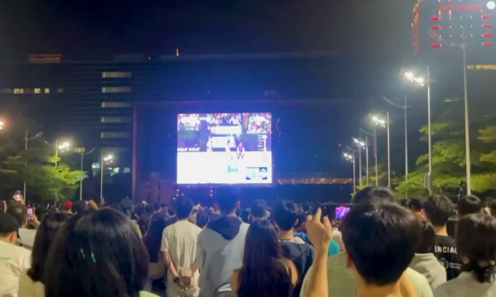 The WBSC Premier12 is in full swing in Taiwan. Many people are gathering for public viewing.