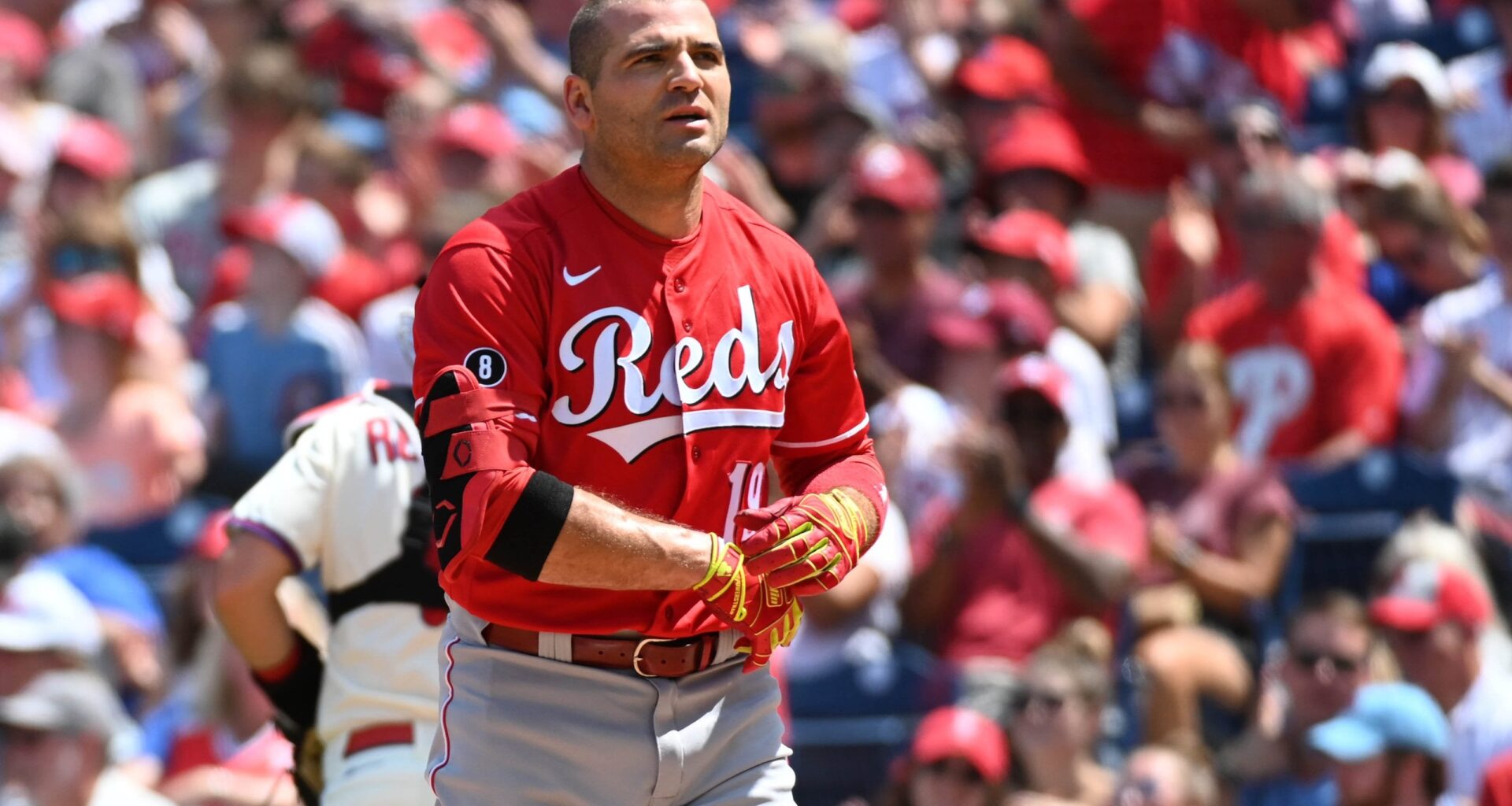 Cincinnati Reds reach out to bring Joey Votto back to organization