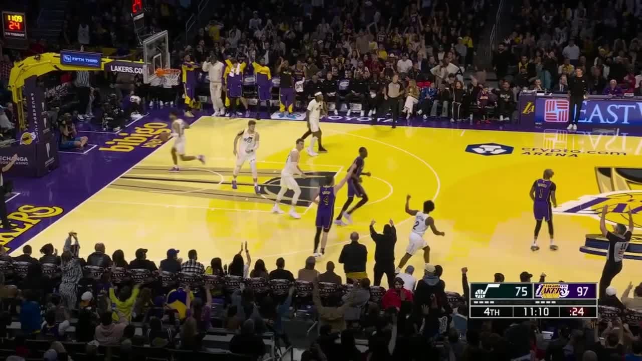 [Highlight] Dalton Knecht ties the rookie NBA record with his 9th three of the game