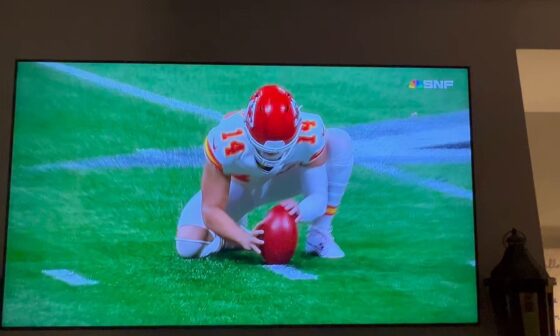 [Butler] Harrison Butker has collapsed on his left knee following through EVERY kick this season. It is a change in his technique that really caught my attention, and unfortunately it’s not surprising his left knee needs a meniscus procedure.