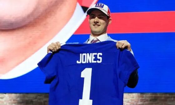 [Dunleavy] 2 conflicting Giants narratives I keep seeing/hearing "Daniel Jones never should've been the No. 6 pick. That was a big mistake." But then ... "Giants have to draft their next QB this year. Take a shot even if it's supposed to be a weak class." Um?