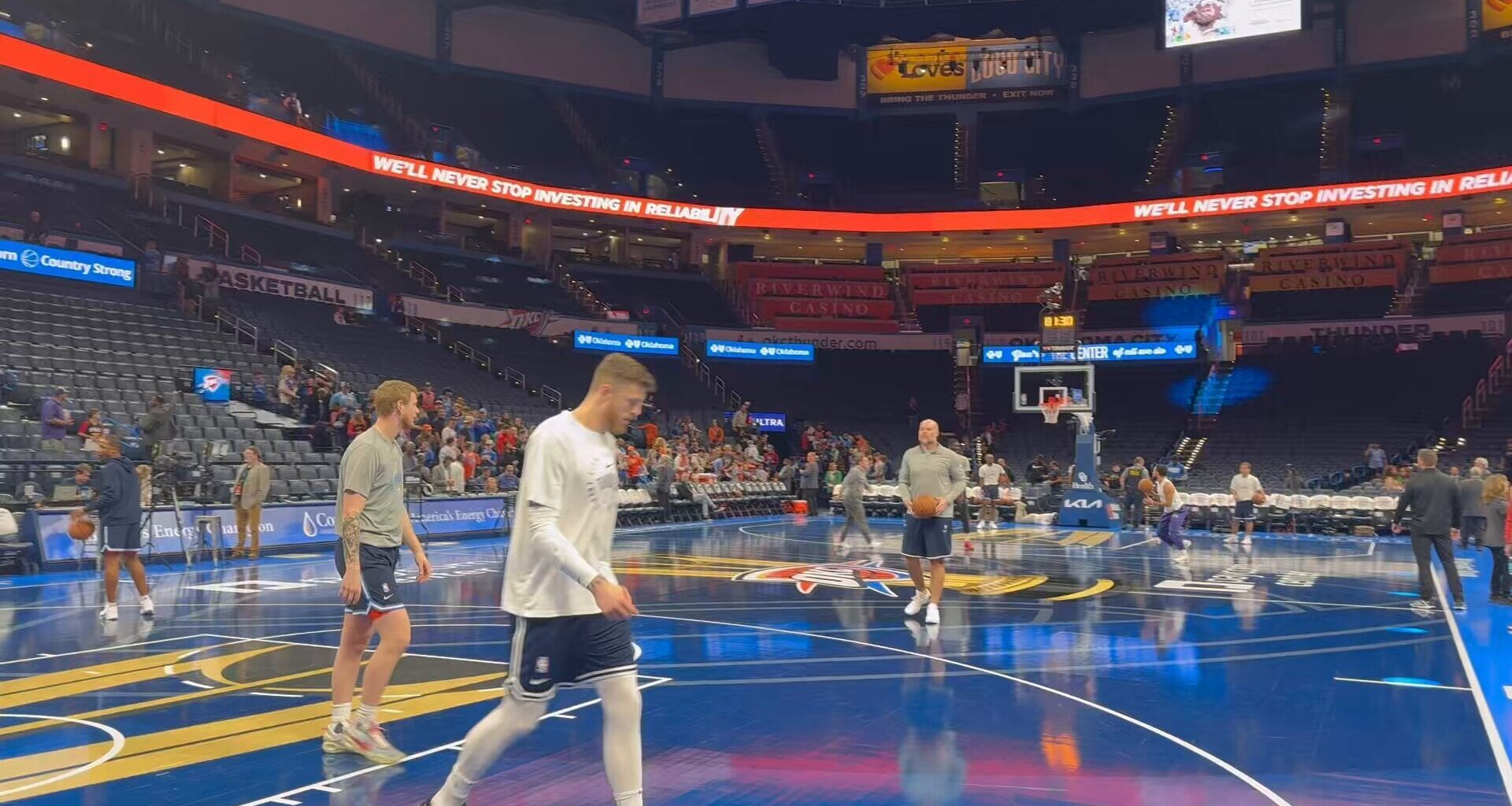 [Lorenzi] Isaiah Hartenstein getting some work in with Dave Bliss before tonight’s game. Obviously still OUT, but pretty promising sign that he’s getting closer to a return.