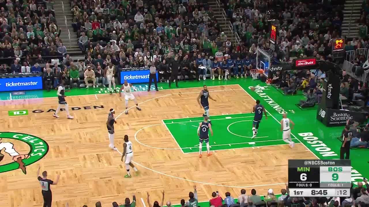 El Fuego aka Jaylen Brown with 5 straight 3's to start the game