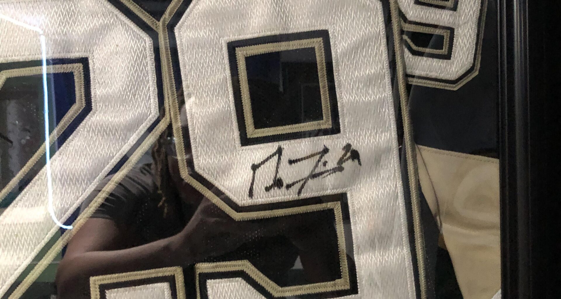 Is this signature legit?