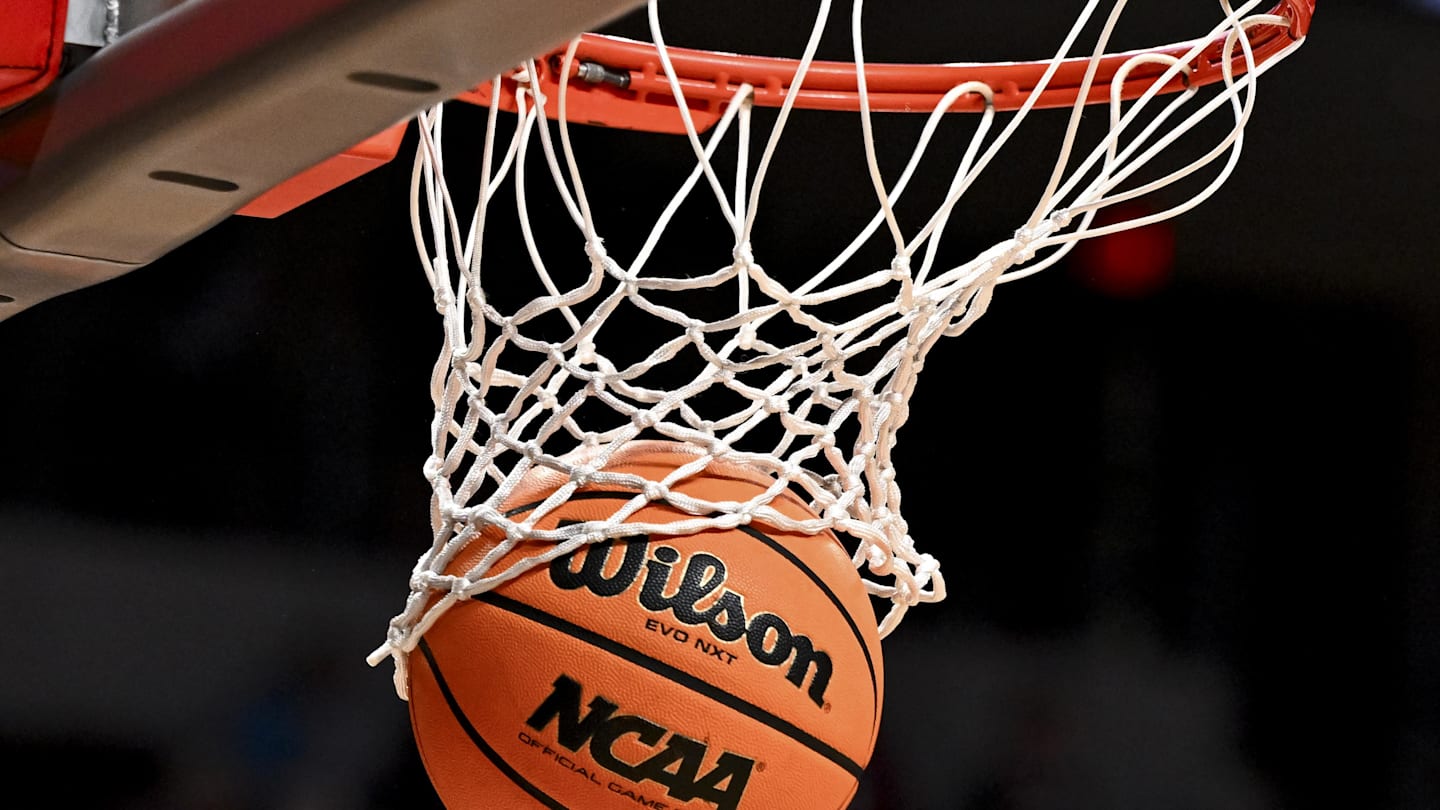 Is it time for college basketball to move on from the AP poll?