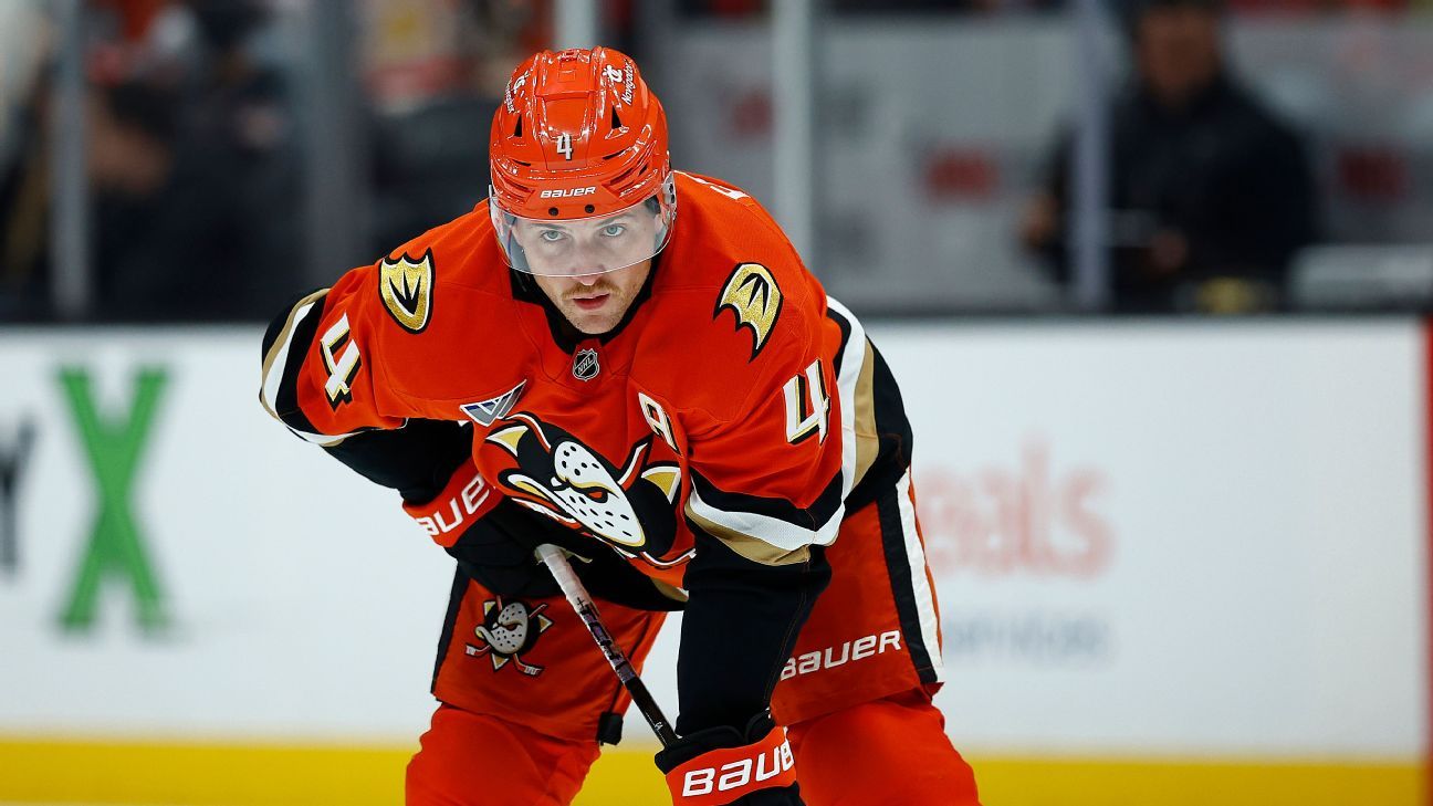 Ducks defenseman Cam Fowler traded to Blues